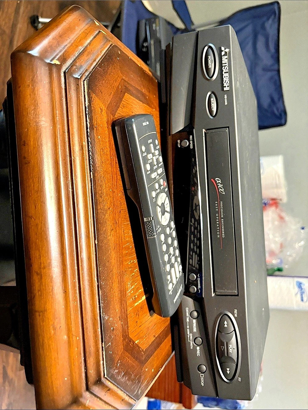 Mitsubishi HS-U445 VHS VCR Player Recorder with Remote